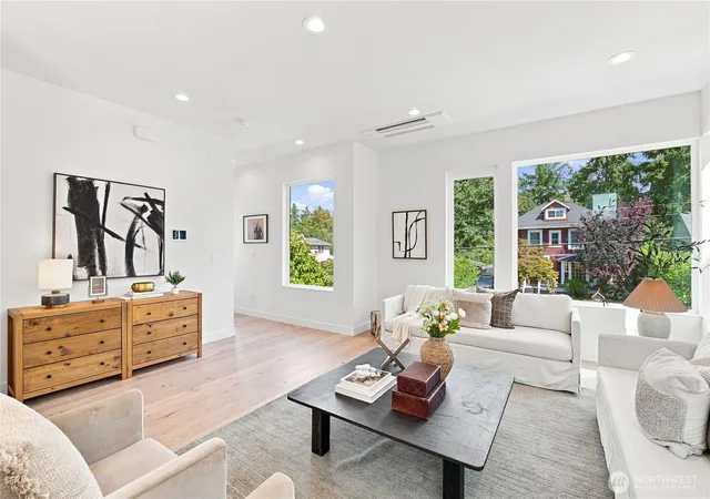 Photo 4 of Single family home for sale at 2647 Walnut Ave SW, Seattle, WA 98116 | MLS# NWM2570164 | Listing updated on 2026-09-27