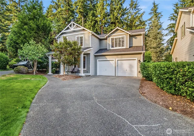 Photo 2 of Single family home for sale at 10829 47th Avenue Se, Everett, WA 98208 | MLS# NWM2570168 | Listing updated on 2026-09-25