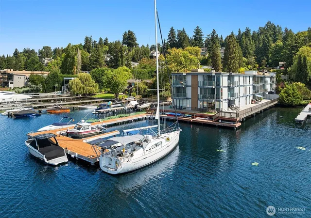 Photo 2 of Condo for sale at 4561 Lake Washington Blvd Ne #306, Kirkland, WA 98033 | MLS# NWM2570175 | Listing updated on 2026-09-23
