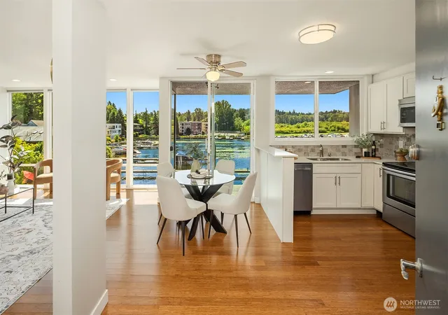Photo 4 of Condo for sale at 4561 Lake Washington Blvd NE #306, Kirkland, WA 98033 | MLS# NWM2570175 | Listing updated on 2026-09-23