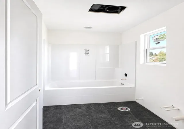 Photo 4 of Single family home for sale at 786 Mccauley Ave, Buckley, WA 98321 | MLS# NWM2570179 | Listing updated on 2026-09-23