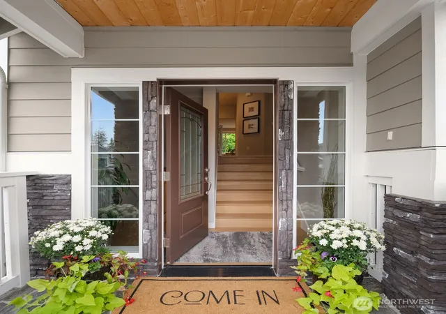 Photo 3 of Single family home for sale at 2119 Nw Lynx Loop, Issaquah, WA 98027 | MLS# NWM2570183 | Listing updated on 2026-09-18