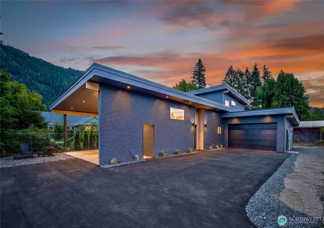 Single family home for sale at 209 Orchard St, Leavenworth, WA 98826 | MLS# NWM2570185 | Listing updated on 2026-09-23