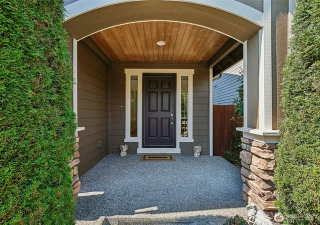 Photo 3 of Single family home for sale at 603 194th Place Se, Bothell, WA 98012 | MLS# NWM2570203 | Listing updated on 2026-09-30