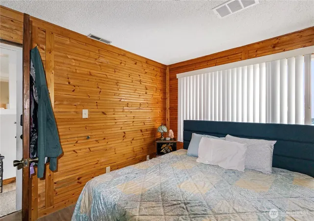 Photo 2 of Single family home for sale at 18627 32nd Avenue S, Sea Tac, WA 98188 | MLS# NWM2570204 | Listing updated on 2026-09-28