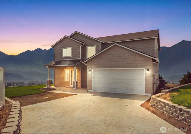 Photo 1 of Single family home for sale at 1923 N Mineral Pl, East Wenatchee, WA 98802 | MLS# NWM2570225 | Listing updated on 2026-09-23