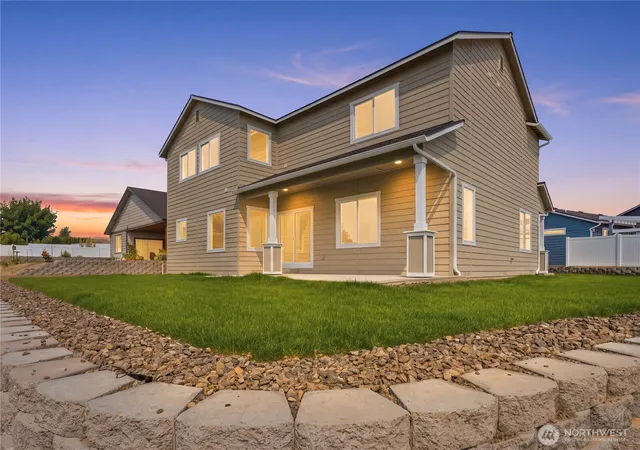Photo 2 of Single family home for sale at 1923 N Mineral Pl, East Wenatchee, WA 98802 | MLS# NWM2570225 | Listing updated on 2026-09-23