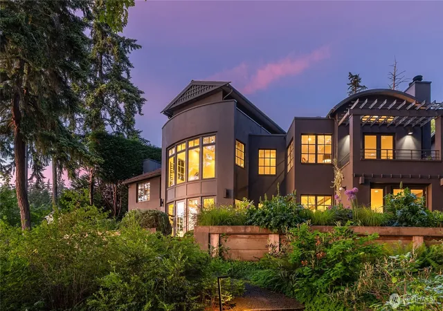 Photo 3 of Single family home for sale at 7733 Hansen Rd Ne, Bainbridge Island, WA 98110 | MLS# NWM2570229 | Listing updated on 2026-09-23