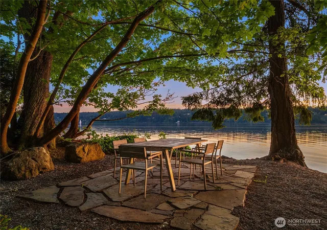 Photo 2 of Single family home for sale at 7733 Hansen Rd Ne, Bainbridge Island, WA 98110 | MLS# NWM2570229 | Listing updated on 2026-10-05