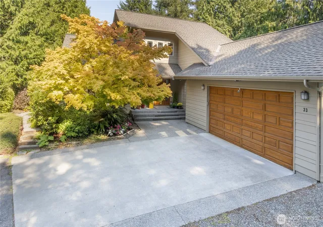 Photo 3 of Single family home for sale at 33 Twinsview Ct, Port Ludlow, WA 98365 | MLS# NWM2570230 | Listing updated on 2026-09-30