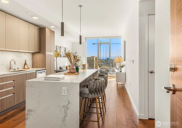 Photo 3 of Condo for sale at 800 Columbia St #2607, Seattle, WA 98104 | MLS# NWM2570237 | Listing updated on 2026-09-25
