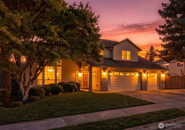 Photo 2 of Single family home for sale at 2533 Nw 45th Avenue, Camas, WA 98607 | MLS# NWM2570238 | Listing updated on 2026-09-28
