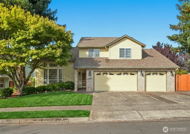 Photo 3 of Single family home for sale at 2533 Nw 45th Avenue, Camas, WA 98607 | MLS# NWM2570238 | Listing updated on 2026-09-28