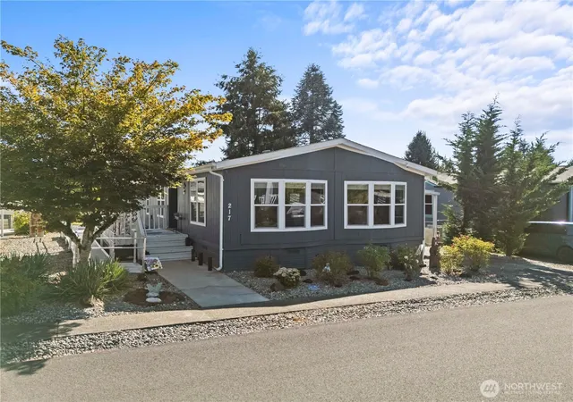 Photo 3 of Manufactured home for sale at 1111 Archwood Dr Sw #217, Olympia, WA 98502 | MLS# NWM2570242 | Listing updated on 2026-09-23