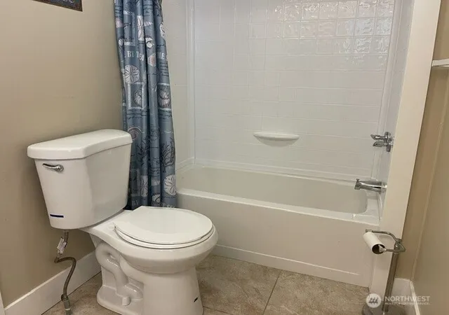 Photo 3 of Sale Pending at 225 NE Ernst #97, Oak Harbor, WA 98277 | MLS# NWM2570252 | Listing updated on 2026-10-03