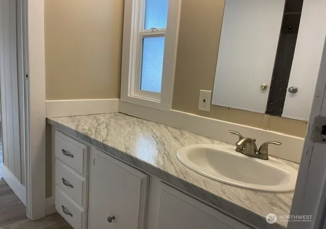 Photo 4 of Sale Pending at 225 NE Ernst #97, Oak Harbor, WA 98277 | MLS# NWM2570252 | Listing updated on 2026-10-03