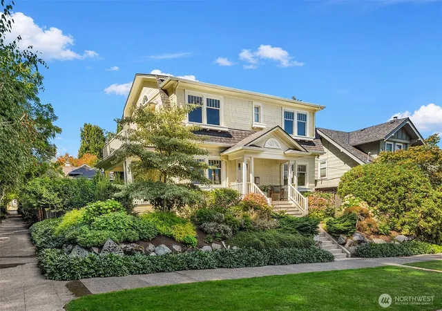 Photo 3 of Sale Pending at 1803 36th Avenue, Seattle, WA 98122 | MLS# NWM2570260 | Listing updated on 2026-09-22