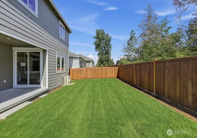 Photo 4 of Single family home for sale at 615 Barquist Ln N, Enumclaw, WA 98022 | MLS# NWM2570268 | Listing updated on 2026-10-02