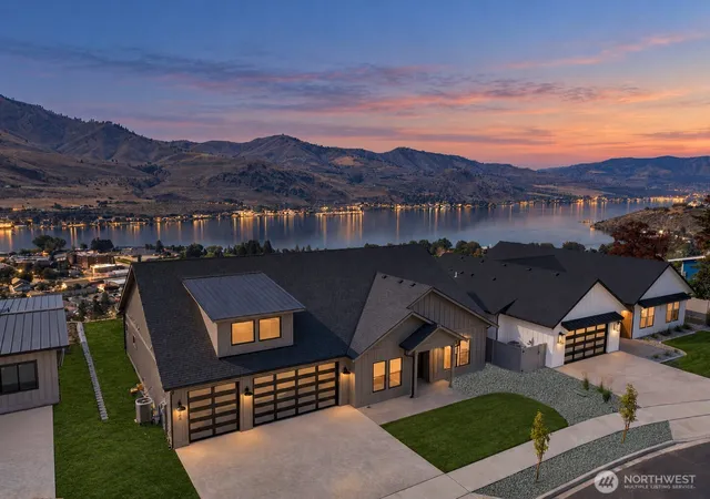 Single family home for sale at 542 Harvest Ridge Dr, Chelan, WA 98816 | MLS# NWM2570288 | Listing updated on 2026-09-24