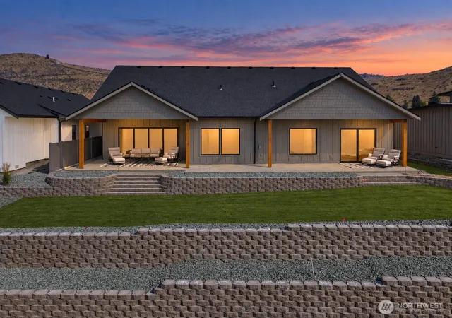Photo 1 of Single family home for sale at 542 Harvest Ridge Dr, Chelan, WA 98816 | MLS# NWM2570288 | Listing updated on 2026-09-24