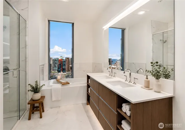 Photo 4 of Condo for sale at 800 Columbia St #3605, Seattle, WA 98104 | MLS# NWM2570293 | Listing updated on 2026-09-25