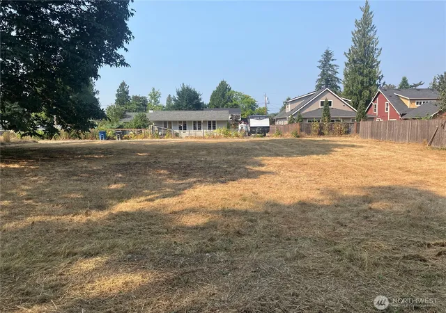 Photo 2 of Sale Pending at 3 E Xxxx Reitze St, Carnation, WA 98014 | MLS# NWM2570299 | Listing updated on 2026-09-29