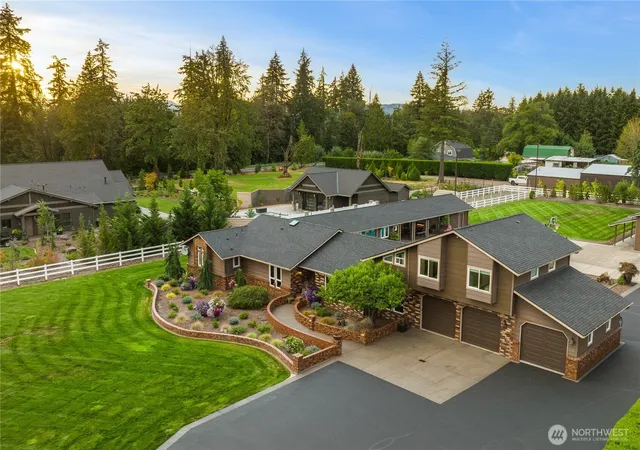 Photo 3 of Single family home for sale at 109 Bond Dr, Castle Rock, WA 98611 | MLS# NWM2570300 | Listing updated on 2026-09-23