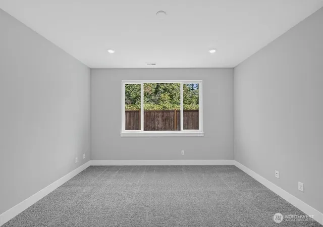 Photo 4 of Sale Pending at 601 Barquist Ln N, Enumclaw, WA 98022 | MLS# NWM2570303 | Listing updated on 2026-09-24