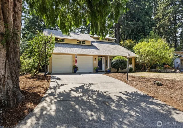 Photo 1 of Single family home for sale at 6615 Sierra Ct Se, Lacey, WA 98503 | MLS# NWM2570308 | Listing updated on 2026-09-30