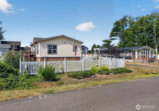 Photo 1 of Manufactured home for sale at 505 Chenois Ave SE, Ocean Shores, WA 98569 | MLS# NWM2570332 | Listing updated on 2026-10-01
