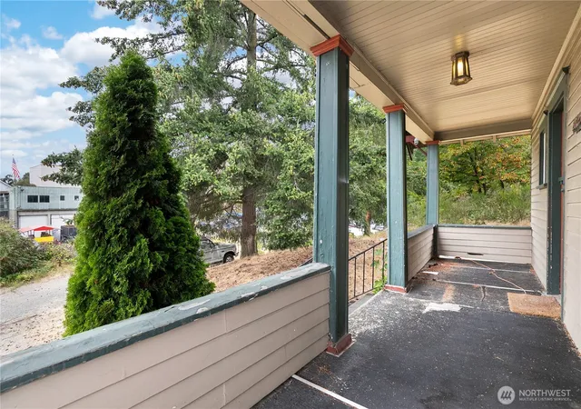 Photo 3 of Multi family home for sale at 2829 S Asotin St, Tacoma, WA 98409 | MLS# NWM2570348 | Listing updated on 2026-09-30