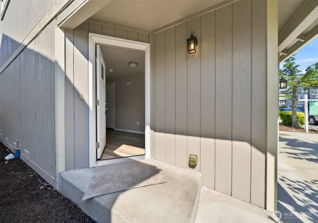 Photo 2 of Sale Pending at 4042 S Warner St #B, Tacoma, WA 98409 | MLS# NWM2570350 | Listing updated on 2026-09-30