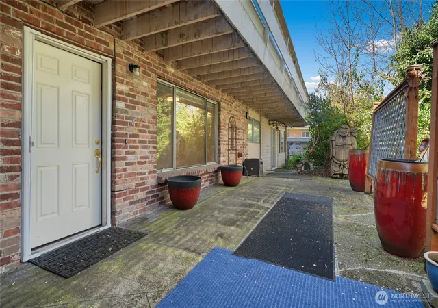 Photo 2 of Multi family home for sale at 324 3rd Avenue S, Edmonds, WA 98020 | MLS# NWM2570351 | Listing updated on 2026-09-23