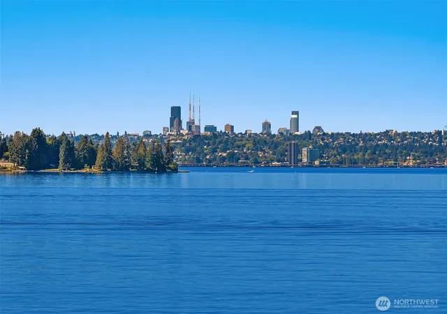 Photo 4 of Land for sale at 6211 Lake Washington Blvd NE, Kirkland, WA 98033 | MLS# NWM2570353 | Listing updated on 2026-09-23