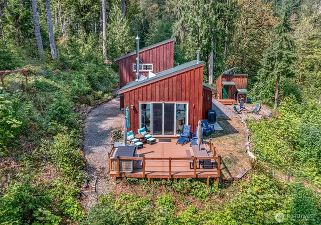 Photo 3 of Sale Pending at 2190 W Cushman Ridge Dr, Hoodsport, WA 98548 | MLS# NWM2570360 | Listing updated on 2026-10-01
