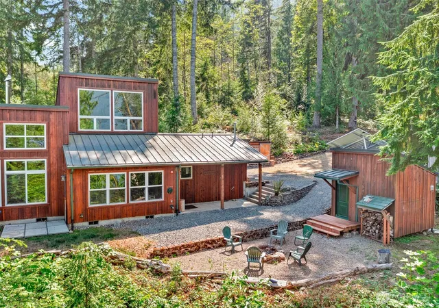 Photo 4 of Sale Pending at 2190 W Cushman Ridge Dr, Hoodsport, WA 98548 | MLS# NWM2570360 | Listing updated on 2026-10-01