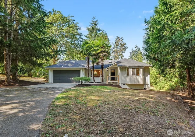 Photo 2 of Sale Pending at 20515 196th Avenue Se, Renton, WA 98058 | MLS# NWM2570394 | Listing updated on 2026-09-22