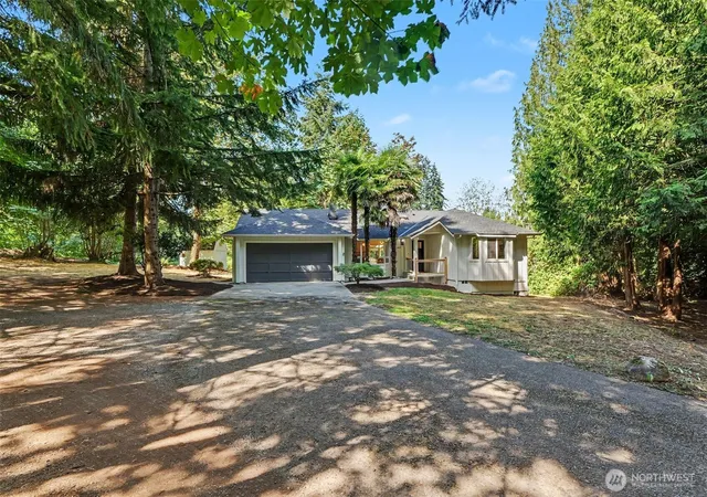 Photo 3 of Sale Pending at 20515 196th Avenue Se, Renton, WA 98058 | MLS# NWM2570394 | Listing updated on 2026-09-22