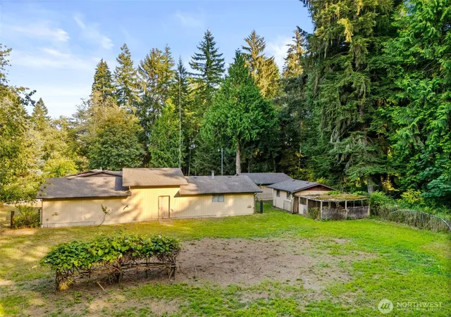 Photo 3 of Single family home for sale at 162 S Bank Rd, Elma, WA 98541 | MLS# NWM2570403 | Listing updated on 2026-09-28