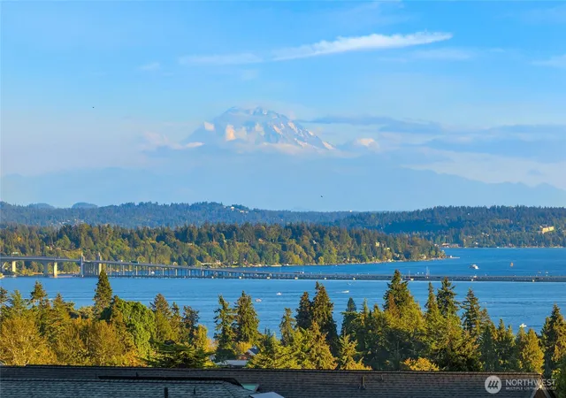 Photo 2 of Single family home for sale at 6816 51st Ave Ne, Seattle, WA 98115 | MLS# NWM2570447 | Listing updated on 2026-09-30