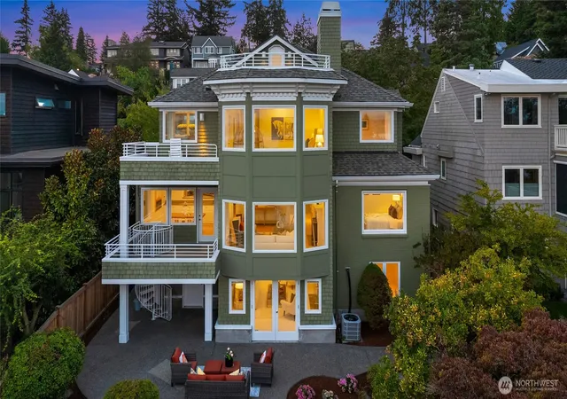 Photo 3 of Single family home for sale at 6816 51st Ave Ne, Seattle, WA 98115 | MLS# NWM2570447 | Listing updated on 2026-09-30