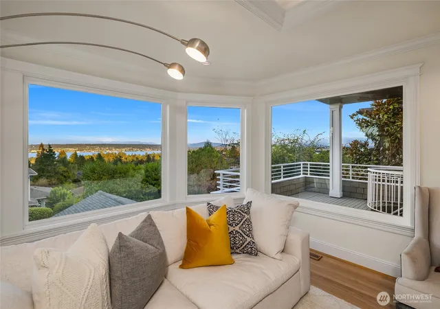 Photo 4 of Single family home for sale at 6816 51St Ave Ne, Seattle, WA 98115 | MLS# NWM2570447 | Listing updated on 2026-09-30