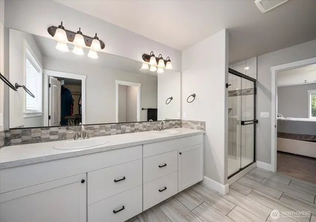 Photo 2 of Single family home for sale at 3211 Indigo Ln, Pasco, WA 99301 | MLS# NWM2570456 | Listing updated on 2026-09-23