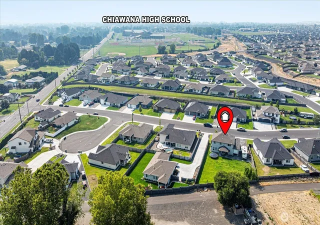Photo 4 of Single family home for sale at 3211 Indigo Ln, Pasco, WA 99301 | MLS# NWM2570456 | Listing updated on 2026-09-23