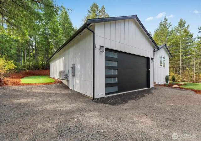 Photo 3 of Single family home for sale at 20 E Meadow Mist Pl, Belfair, WA 98528 | MLS# NWM2570463 | Listing updated on 2026-10-01