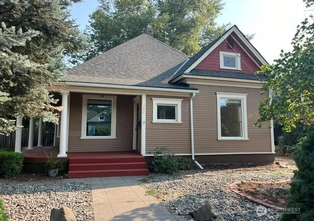 Photo 1 of Single family home for sale at 822 E Alder, Walla Walla, WA 99362 | MLS# NWM2570476 | Listing updated on 2026-09-23