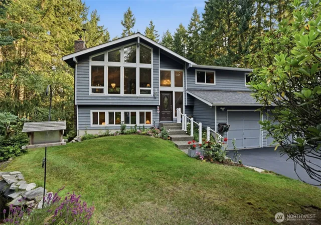 Photo 3 of Contingent at 3073 Se Misty Ct, Port Orchard, WA 98367 | MLS# NWM2570485 | Listing updated on 2026-09-23