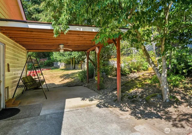 Photo 3 of Sale Pending at 1906 114th Drive Se, Lake Stevens, WA 98258 | MLS# NWM2570488 | Listing updated on 2026-09-21