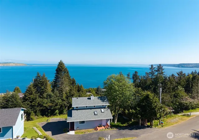 Photo 1 of Single family home for sale at 320 North St, Sequim, WA 98382 | MLS# NWM2570509 | Listing updated on 2026-09-29