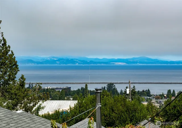 Photo 4 of Single family home for sale at 3014 S Peabody, Port Angeles, WA 98362 | MLS# NWM2570510 | Listing updated on 2026-09-23